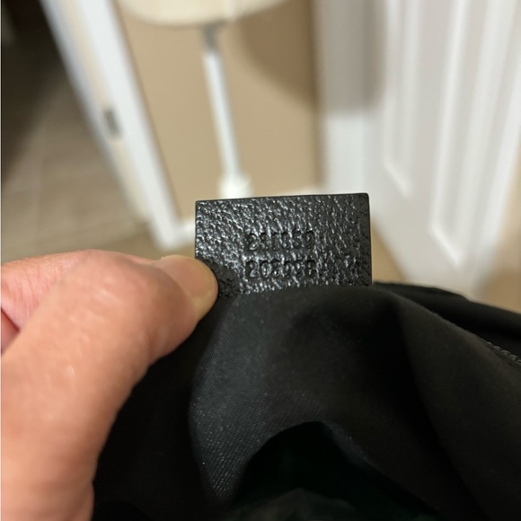 ❌SOLD❌ Gucci Tote - Picture 2 of 7